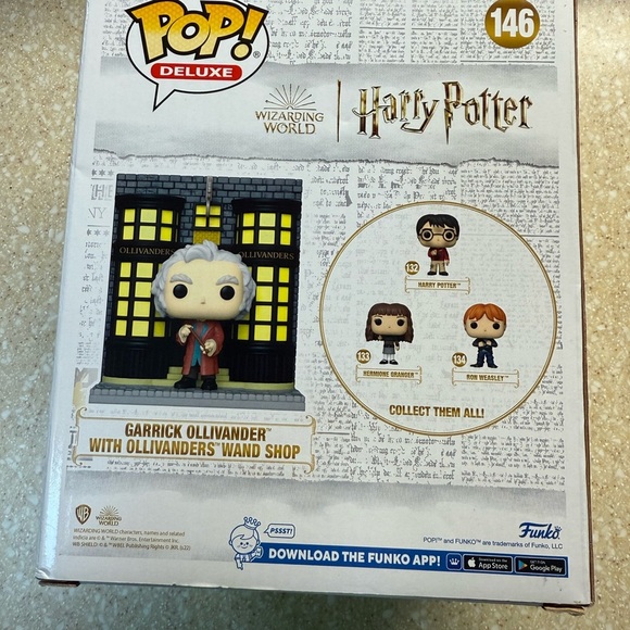 Funko Pop Deluxe Garrick Ollivander with Wand Shop - Picture 6 of 11